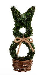 Small Boxwood Wreath Bunny Sitter